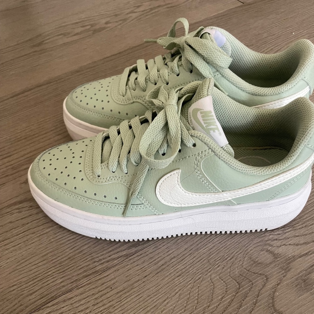 Light Green Nike Airforce 1 sage low